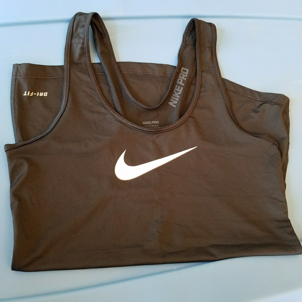 Nike tank